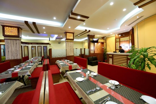 مطعم العائلي غراند هونز الهندي عربي