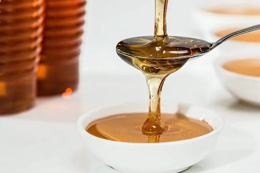 علاج نشاط الغدة الدرقية بالعسل